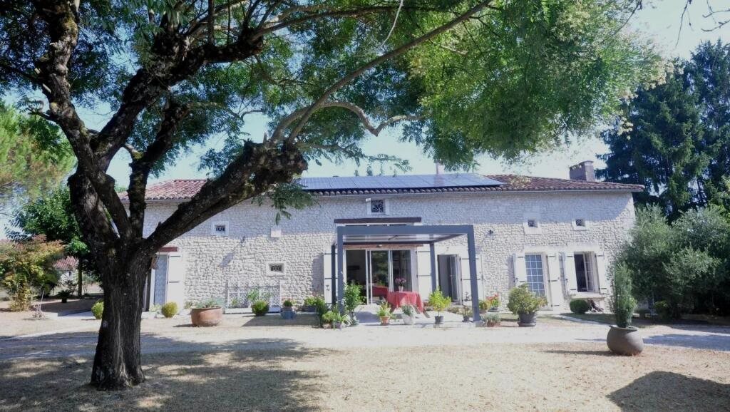 Maison à vendre, 180m², Aubeterre-sur-Dronne