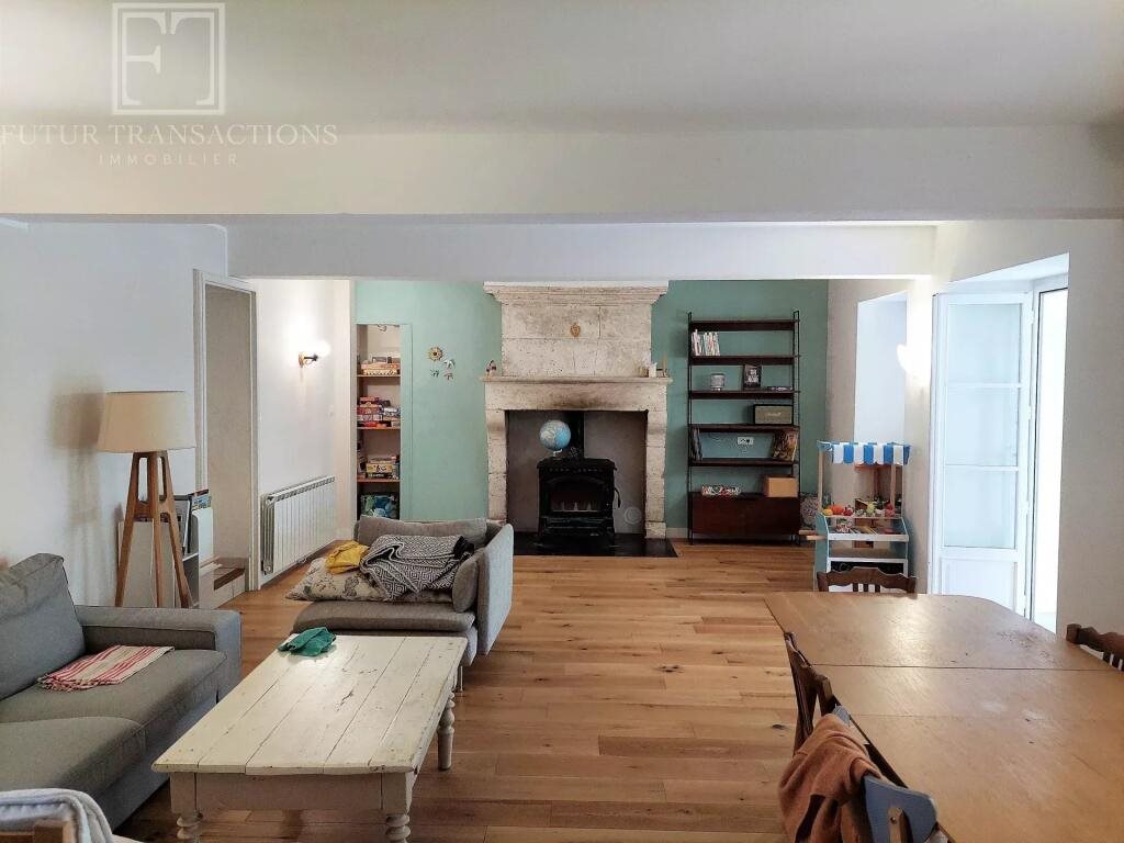 Maison à vendre, 210m², Bourdeilles
