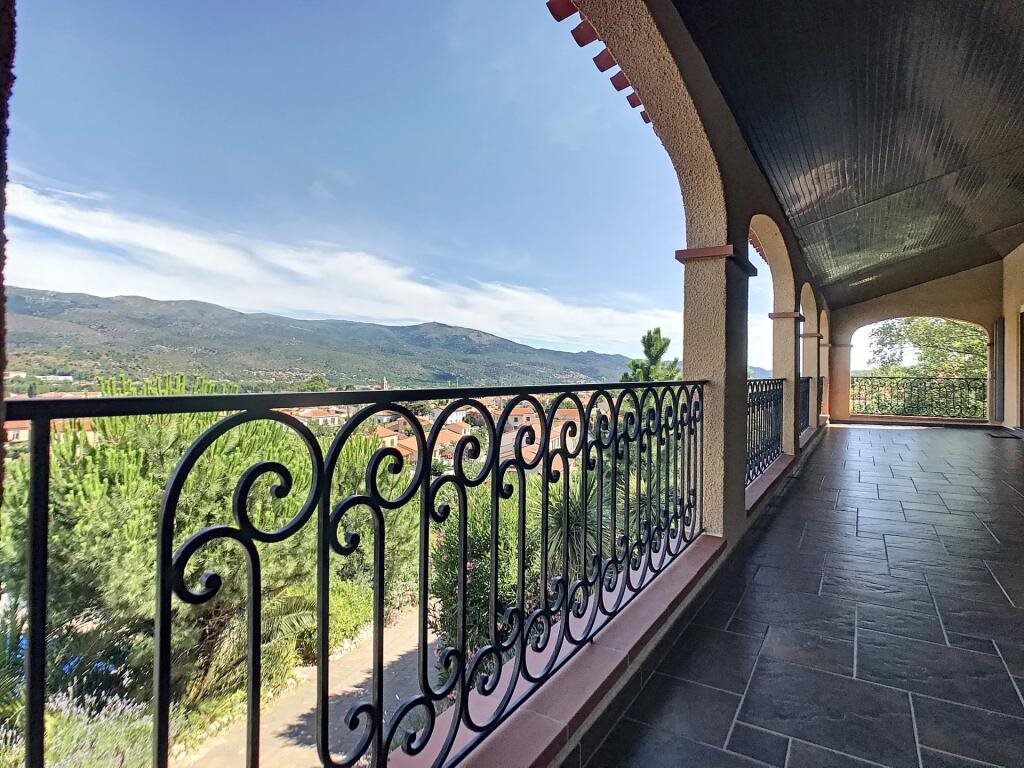 Maison à vendre, 248m², Prades