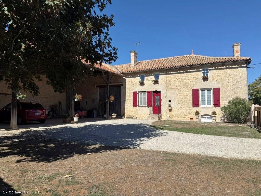 Maison à vendre, 4m², Villefagnan