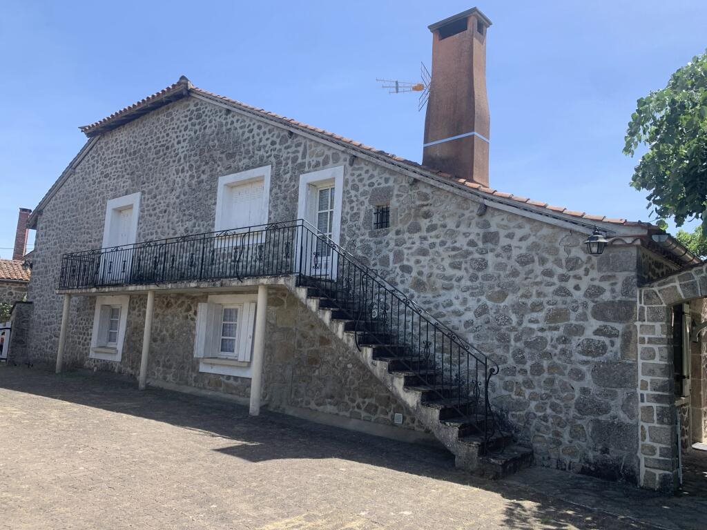 Maison à vendre, 97m², Saint-Saud-Lacoussière