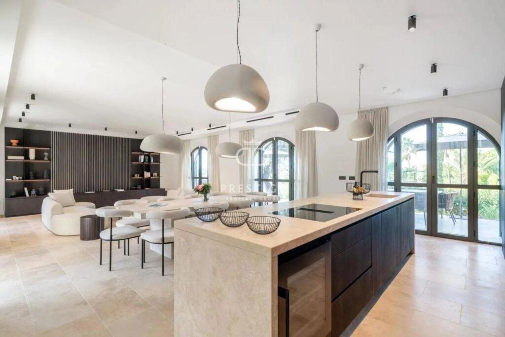 Maison à vendre, 341m², Antibes