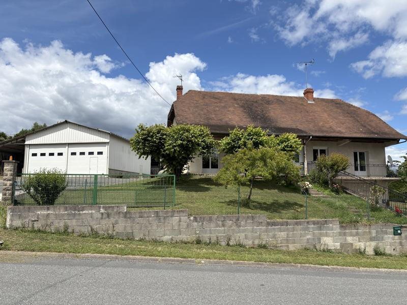 Maison à vendre, 151m², Lubersac