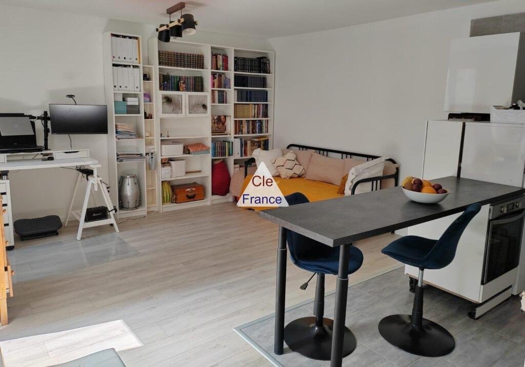 Maison à vendre, 1m², Paris 18ème