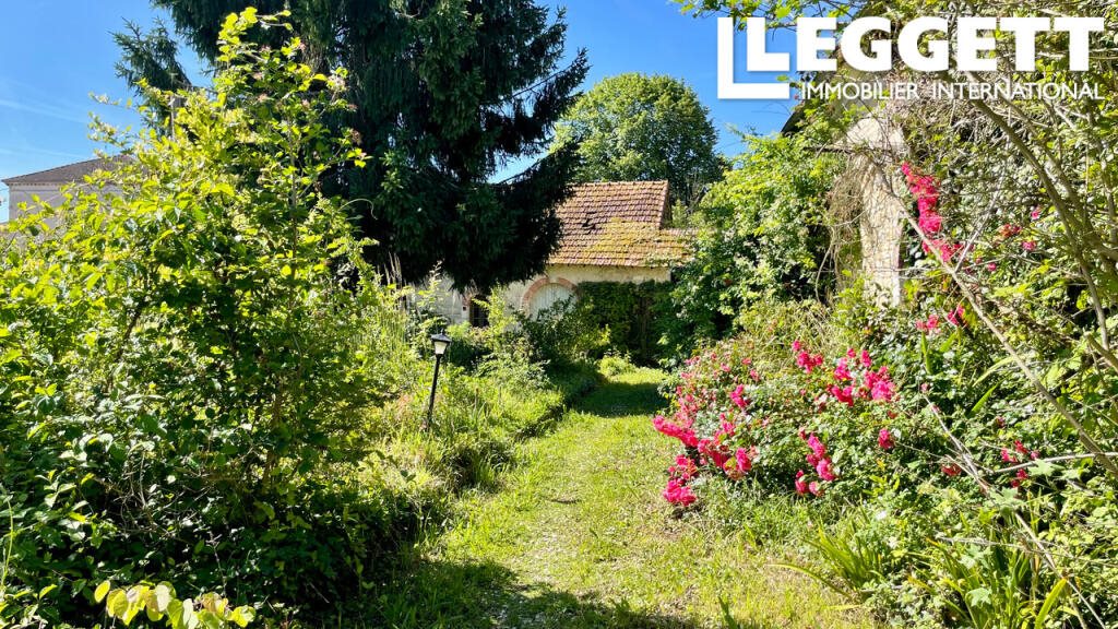 Maison à vendre, 224m², Aigre