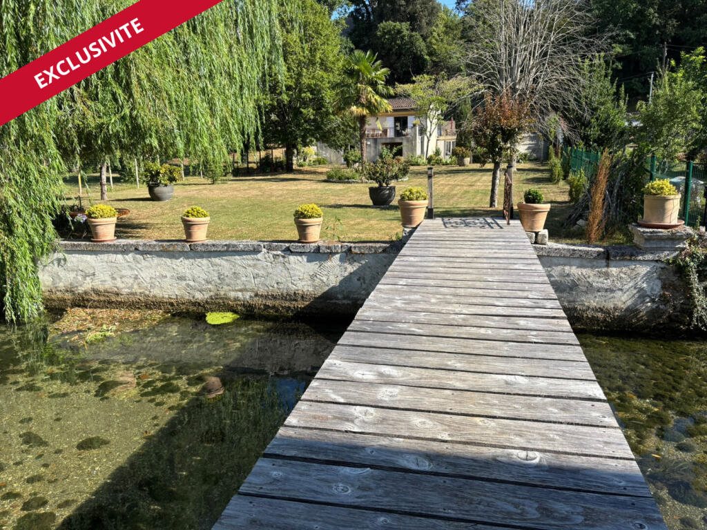 Maison à vendre, 1m², Ruffec
