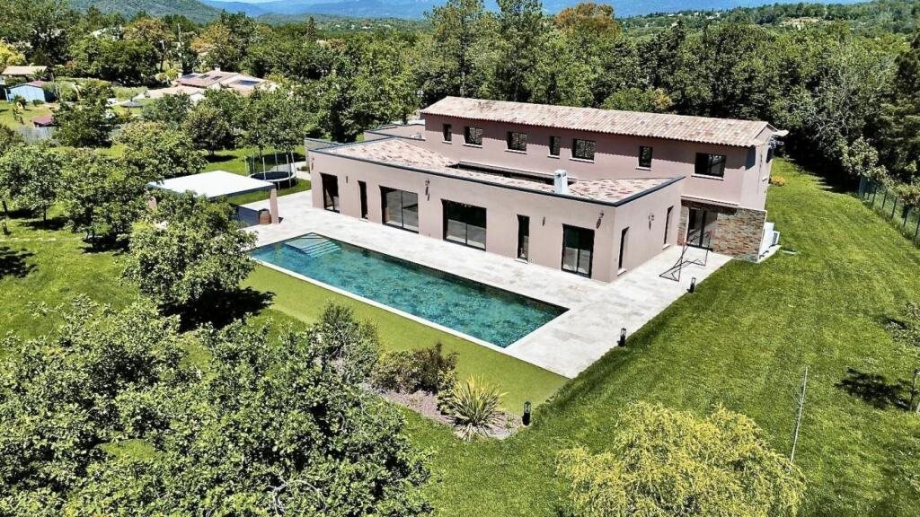 Maison à vendre, 290m², Bagnols-en-Forêt