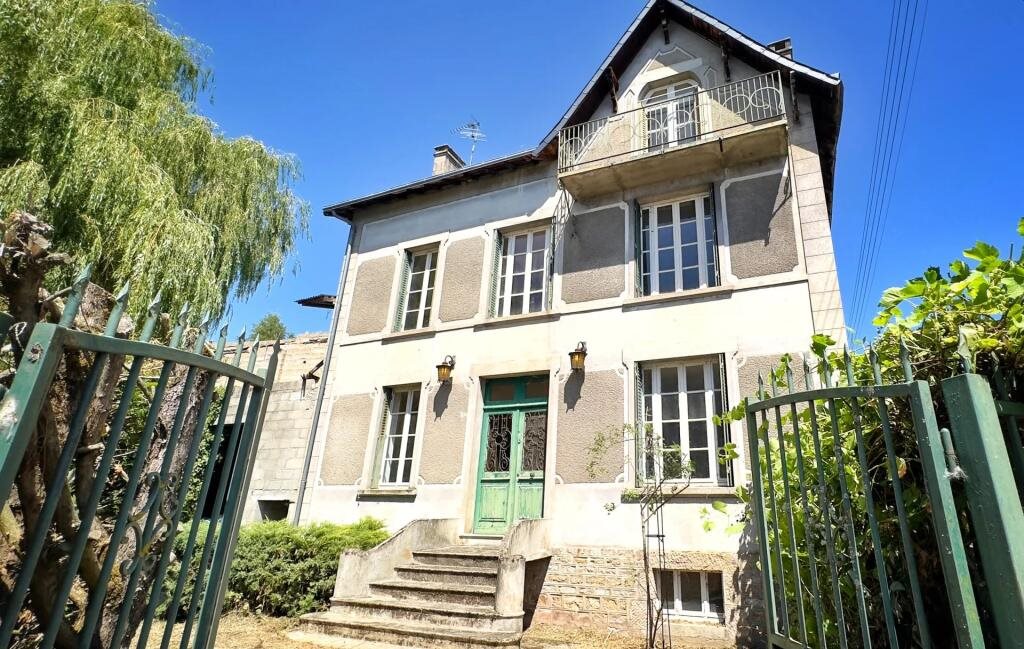 Maison à vendre, 197m², Gouzon