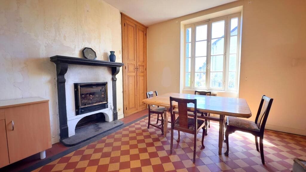 Maison à vendre, 197m², Gouzon