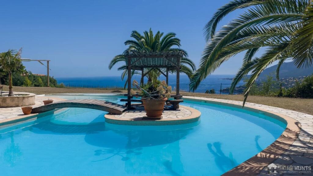 Maison à vendre, 300m², Théoule-sur-Mer