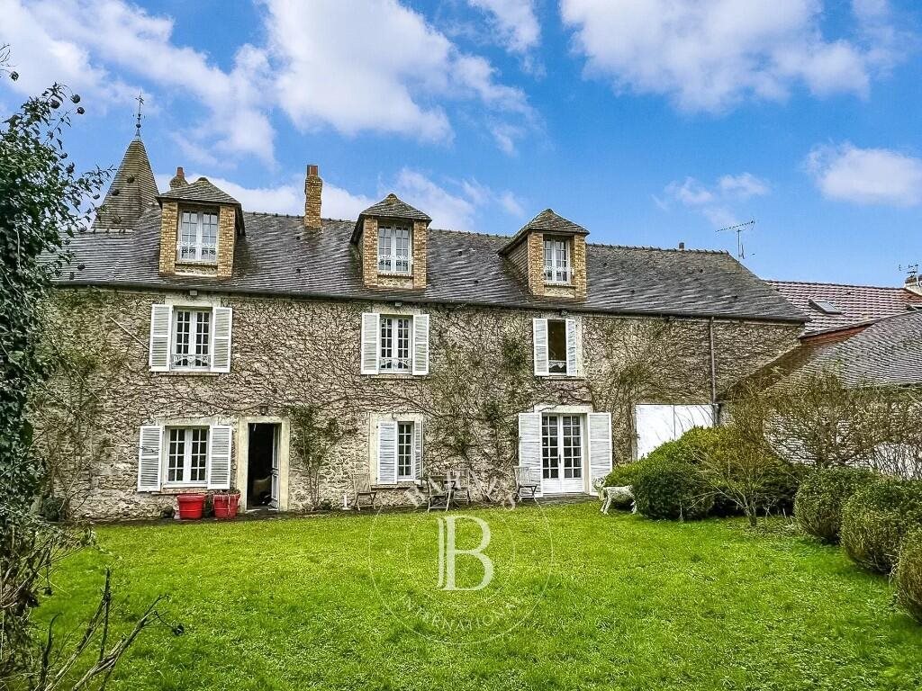 Maison à vendre, 215m², Roinville
