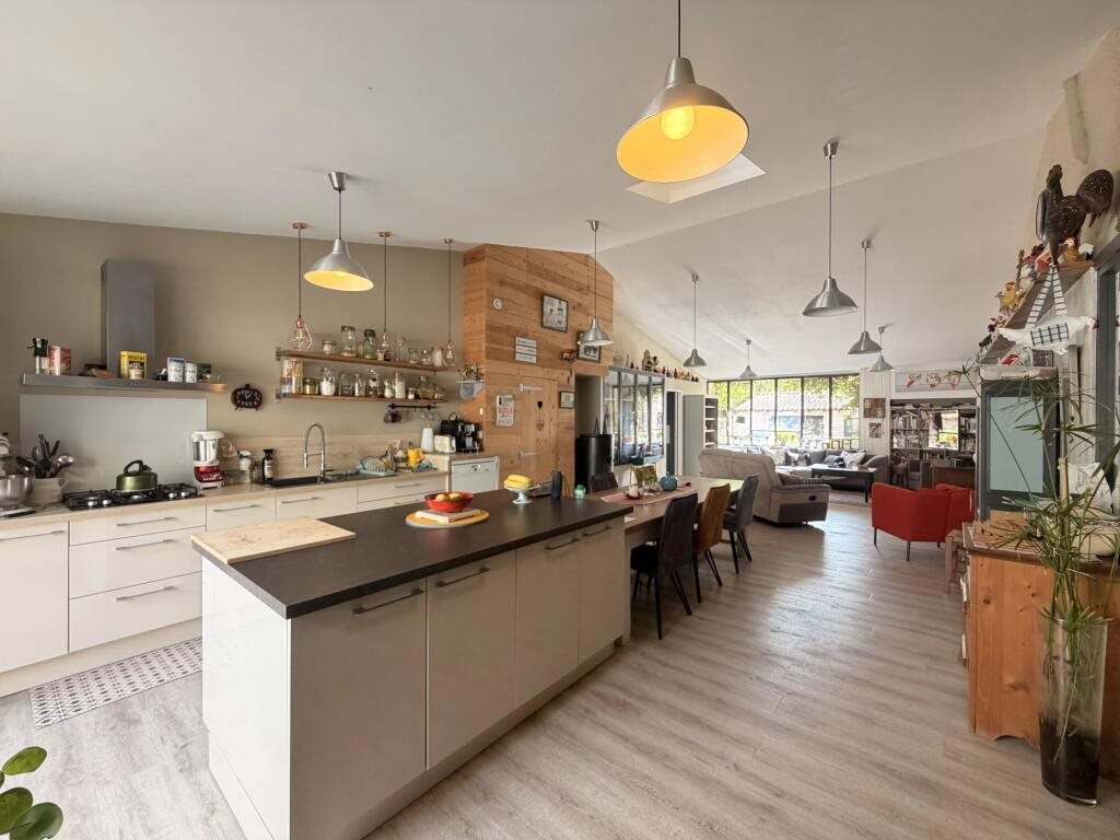 Maison à vendre, 275m², Theil-Rabier