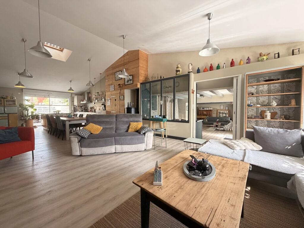 Maison à vendre, 275m², Theil-Rabier