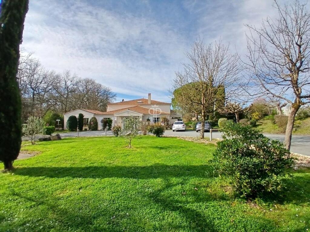 Maison à vendre, 1016m², Cognac