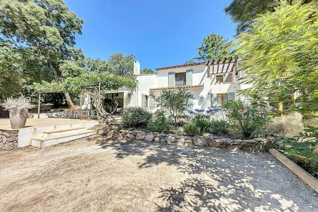 Maison à vendre, 156m², La Garde-Freinet
