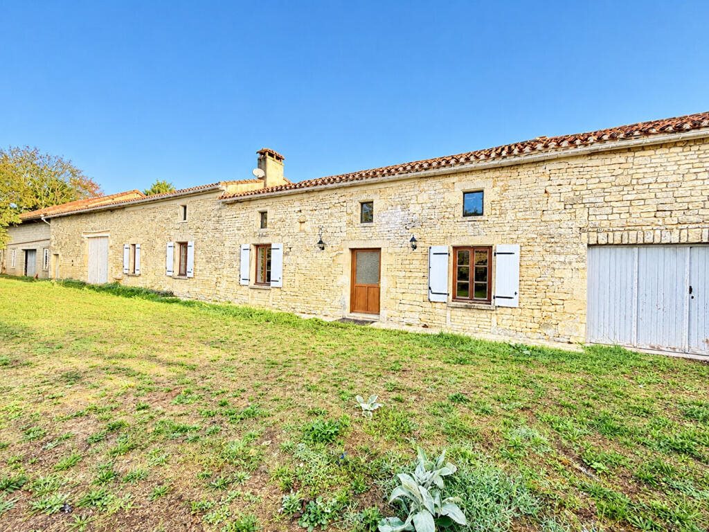 Maison à vendre, 4m², Salles-de-Villefagnan