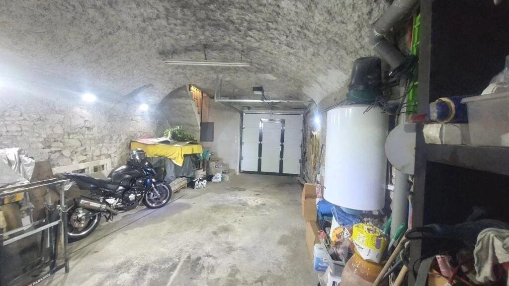 Appartement à vendre, 84m², Barjac