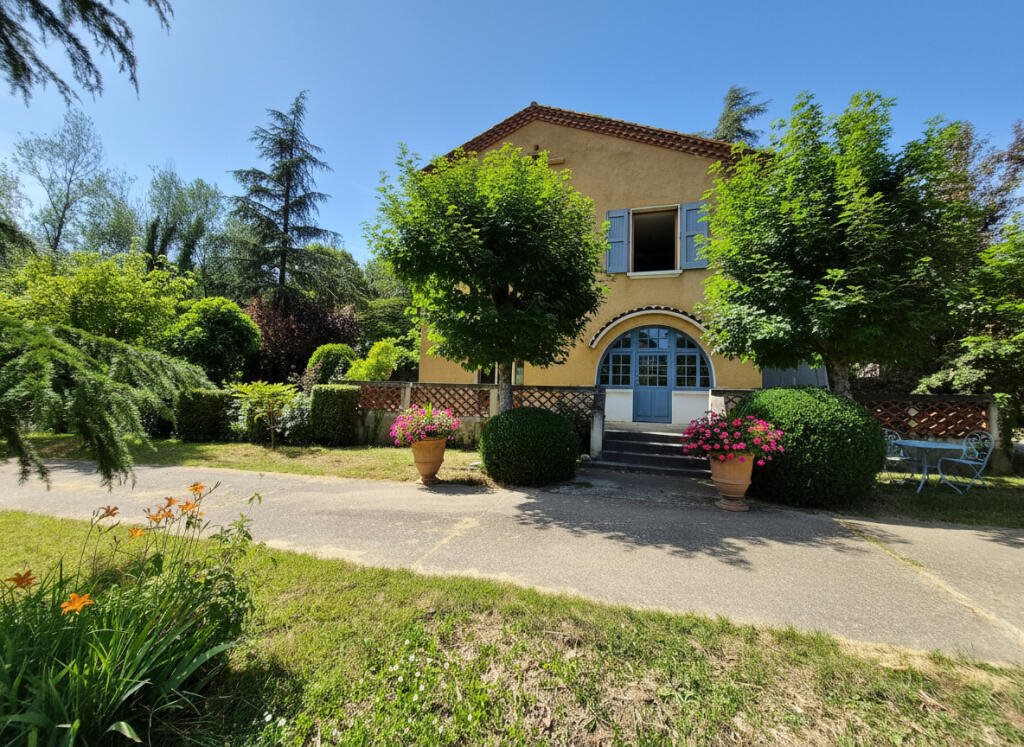 Maison à vendre, 3m², Millau