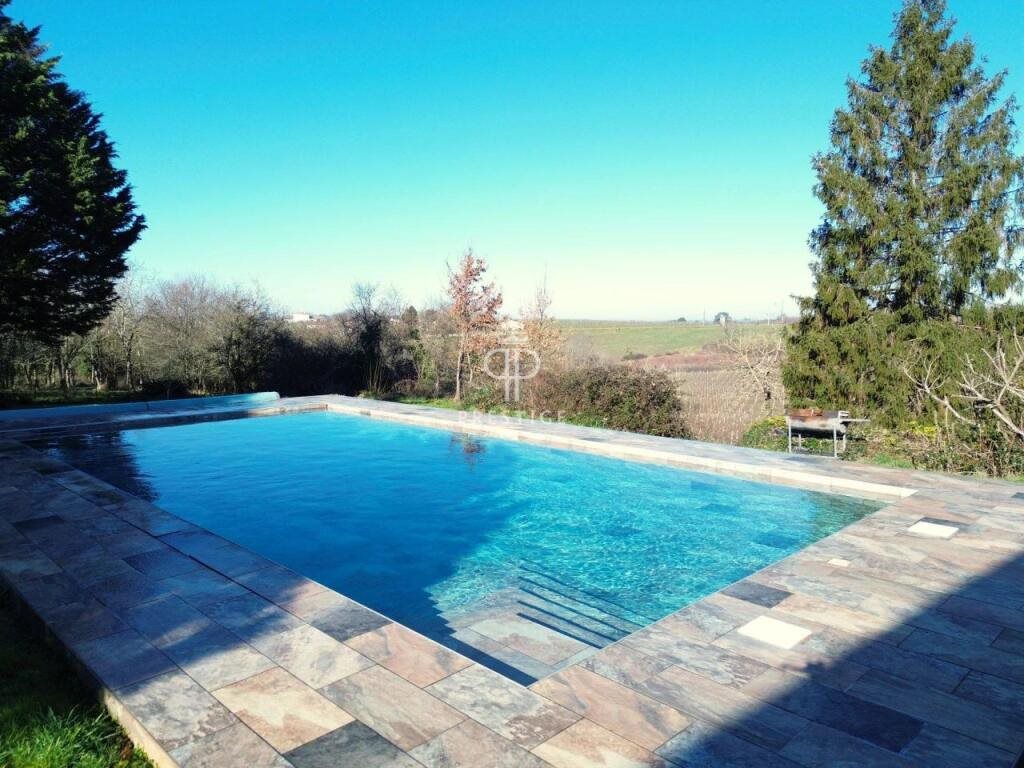 Maison à vendre, 376m², Gensac