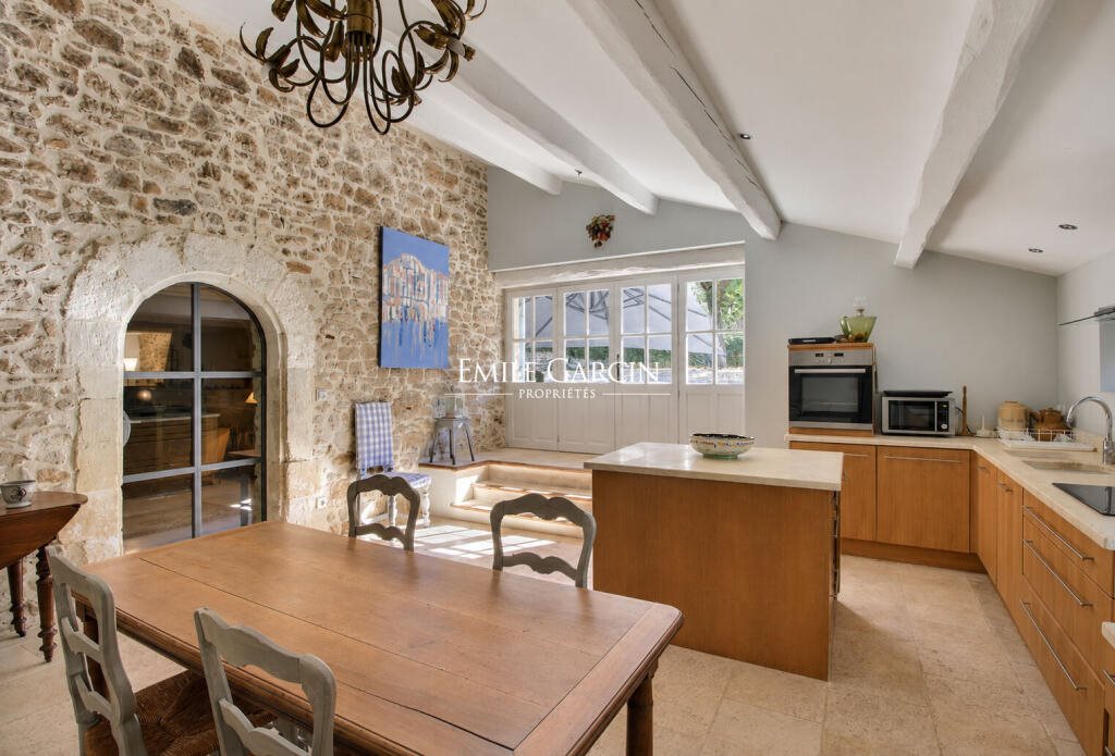 Maison à vendre, 3m², Goudargues