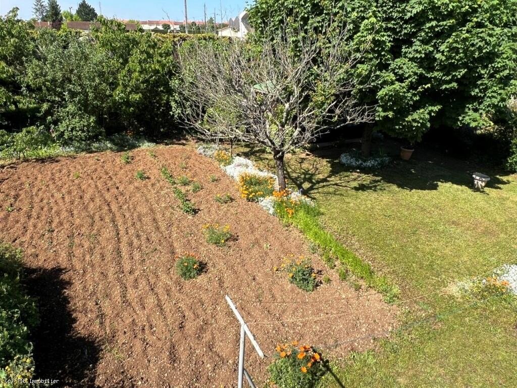 Maison à vendre, 4m², Ruffec