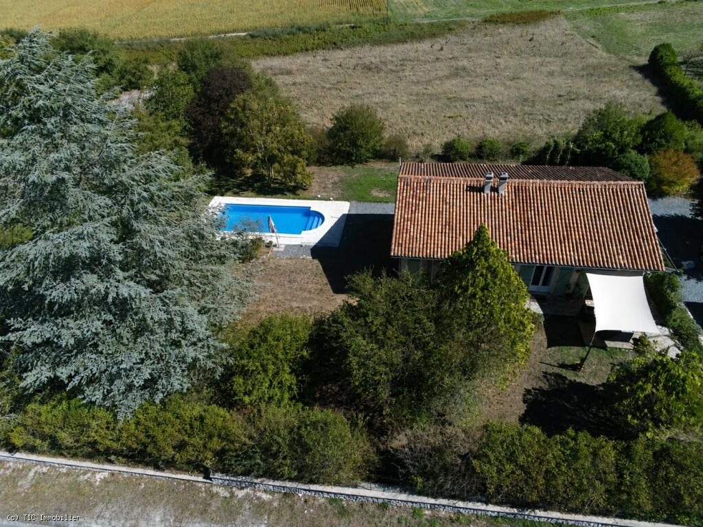 Maison à vendre, 4m², Ruffec