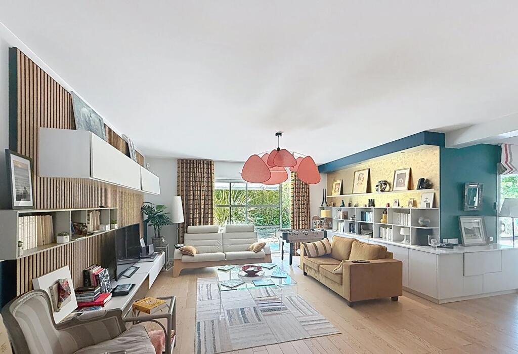 Maison à vendre, 5m², Carolles