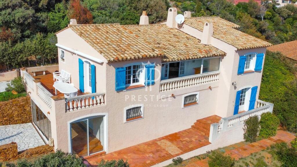 Maison à vendre, 215m², Saint-Raphaël