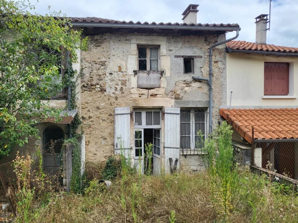 Maison à vendre, 114m², Nontron