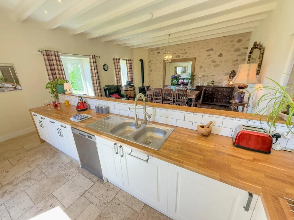 Maison à vendre, 240m², Saint-Saud-Lacoussière