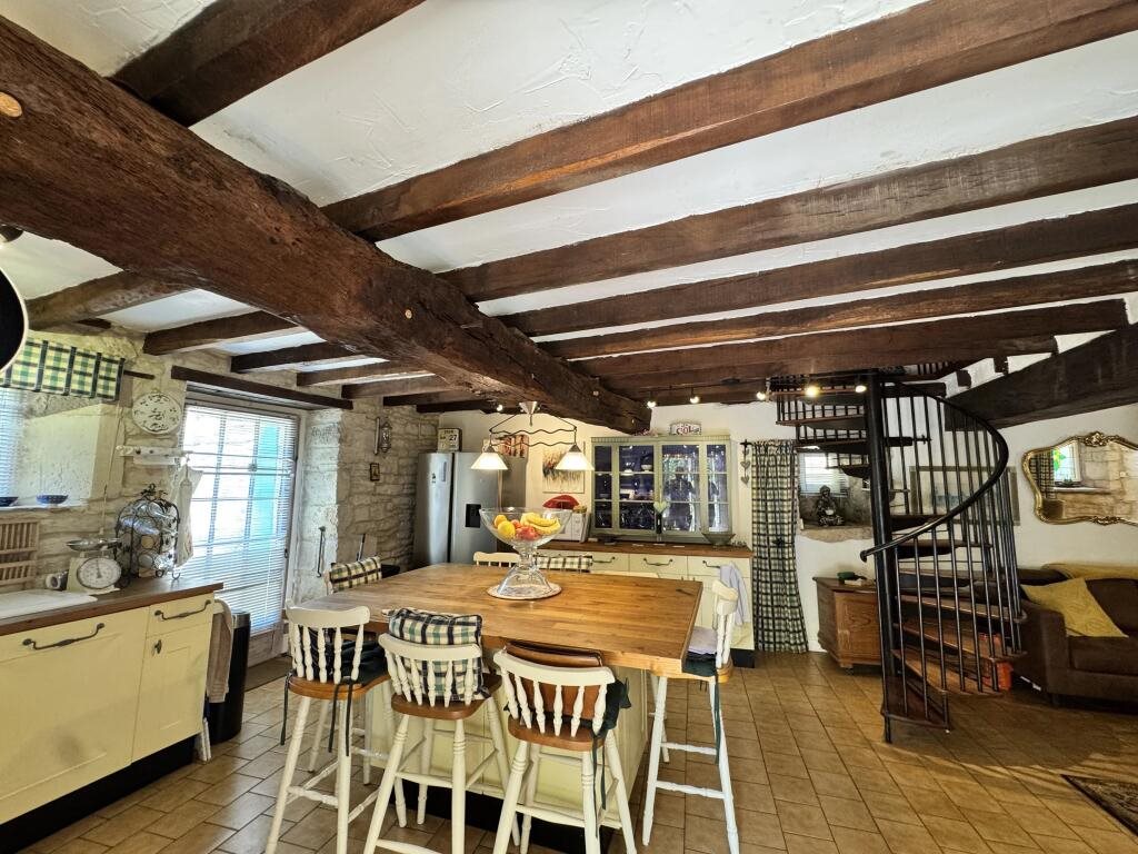 Maison à vendre, 141m², Mansle