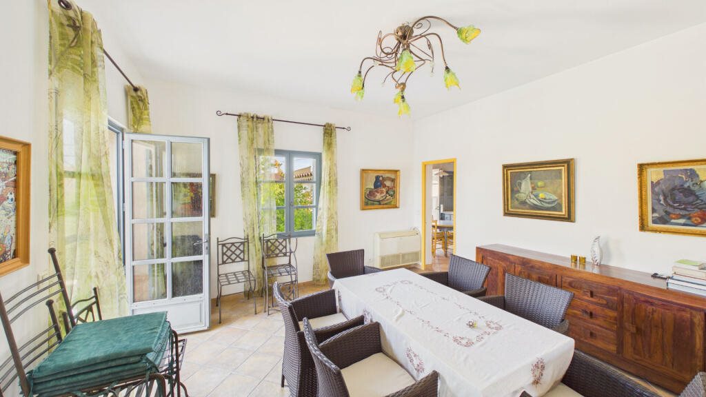 Maison à vendre, 2m², Aramon
