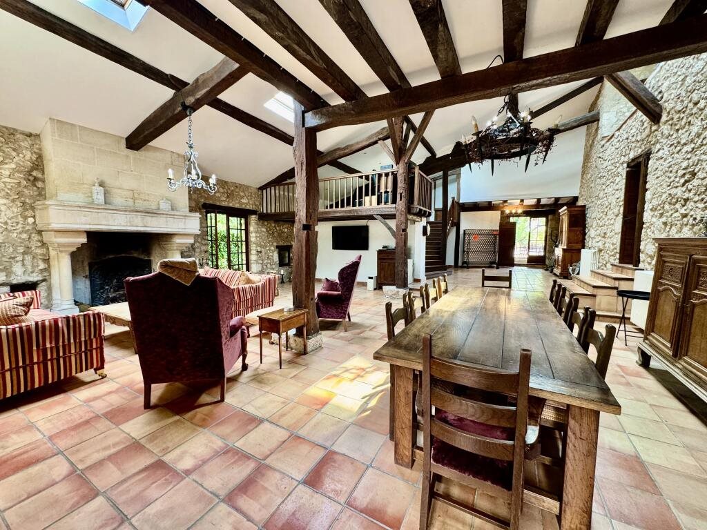 Maison à vendre, 377m², Pessac-sur-Dordogne
