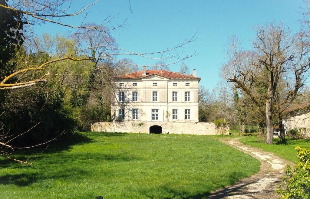 Maison à vendre, 6m², Villebois-Lavalette