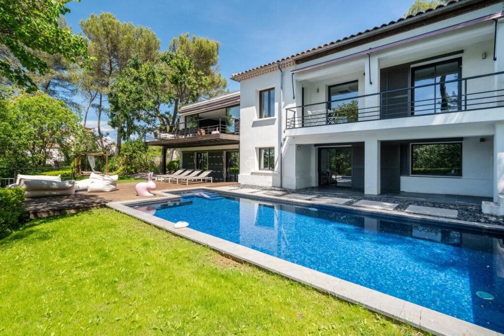 Maison à vendre, 215m², Meyreuil