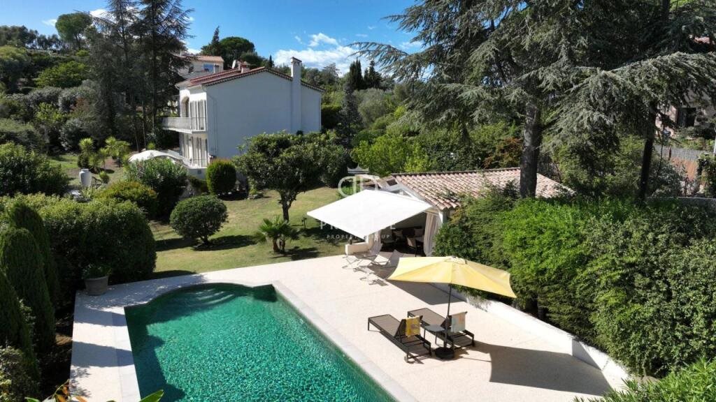 Maison à vendre, 258m², La Roquette-sur-Siagne