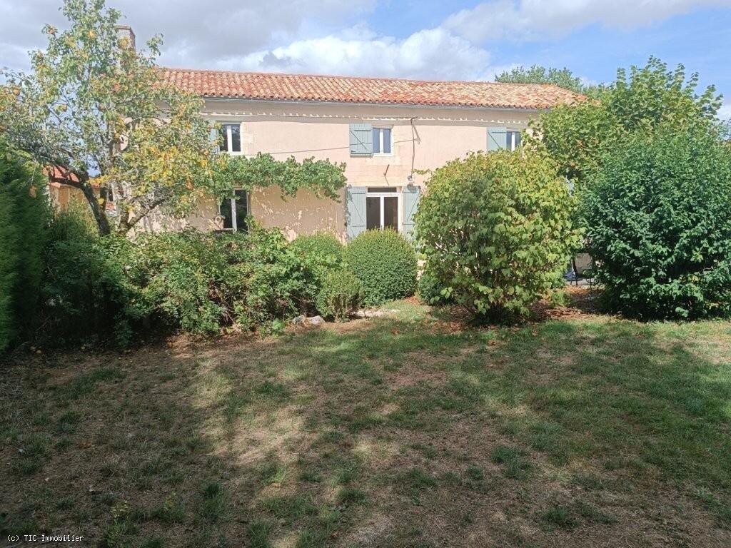 Maison à vendre, 3m², Civray