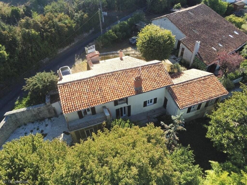 Maison à vendre, 5m², Ruffec