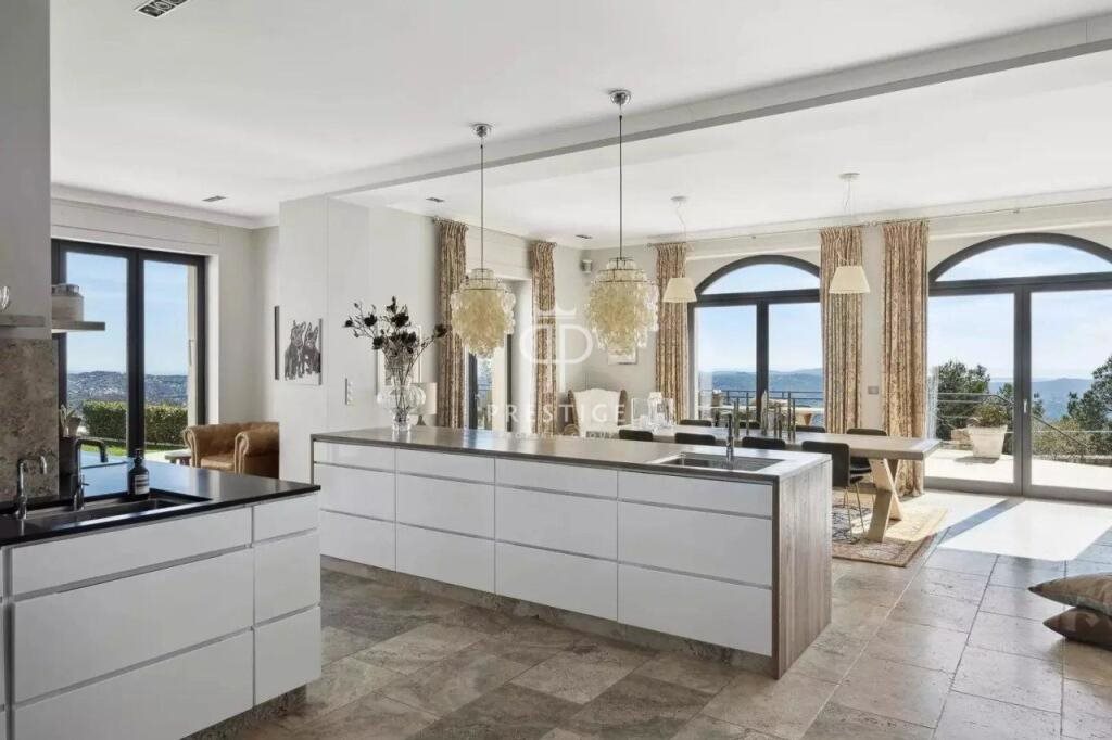 Maison à vendre, 370m², Grasse