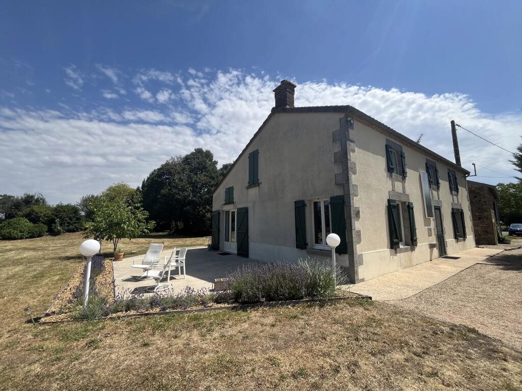 Maison à vendre, 157m², Lathus-Saint-Rémy