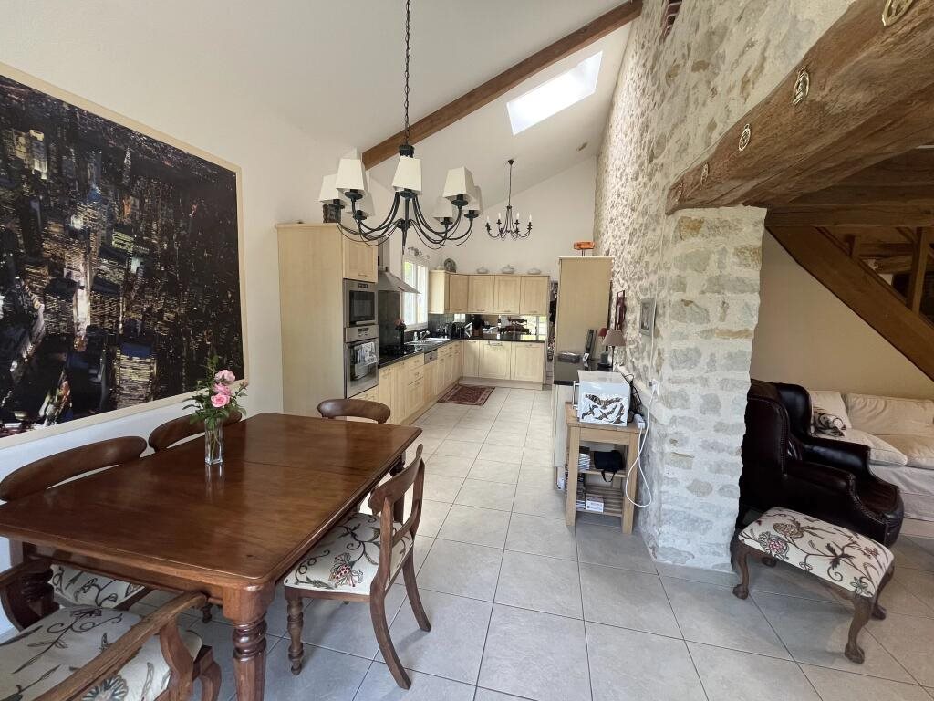 Maison à vendre, 157m², Lathus-Saint-Rémy