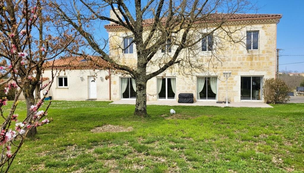 Maison à vendre, 4m², Castelnau-de-Montmiral