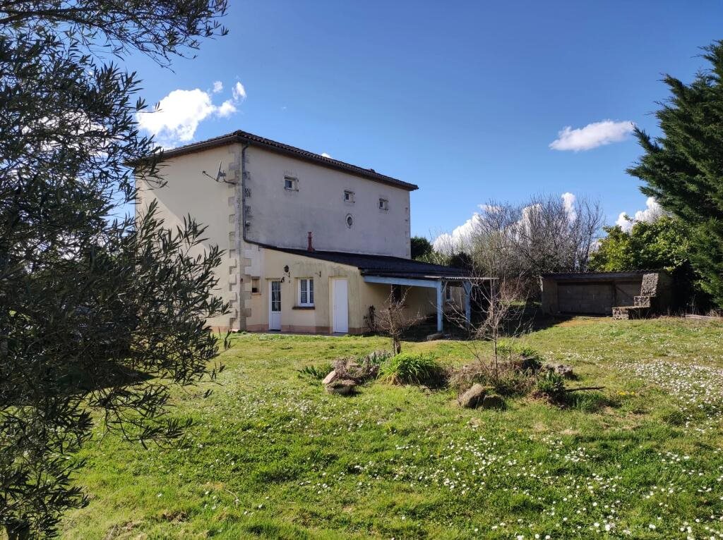 Maison à vendre, 134m², Piégut-Pluviers