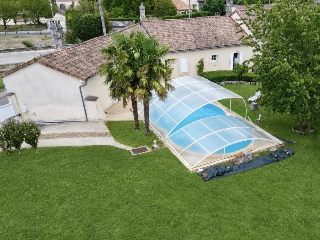 Maison à vendre, 140m², Chasseneuil-sur-Bonnieure