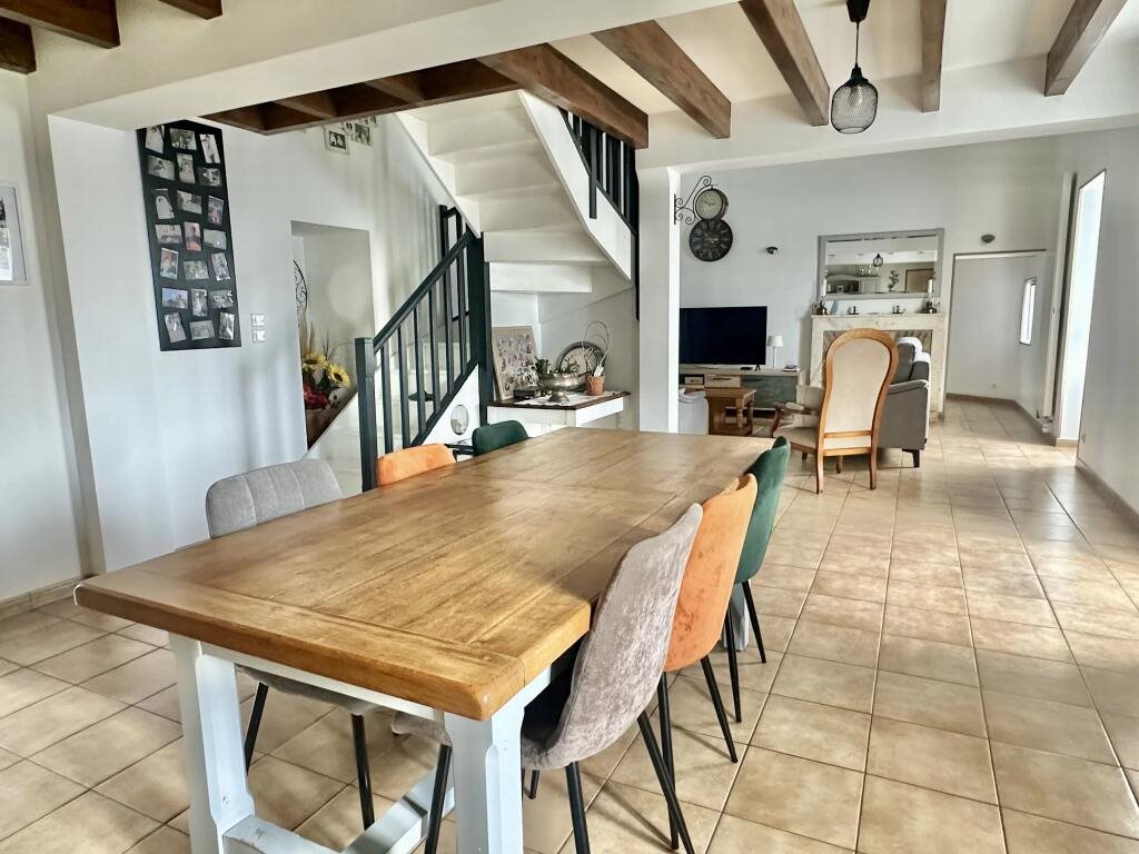 Maison à vendre, 140m², Chasseneuil-sur-Bonnieure