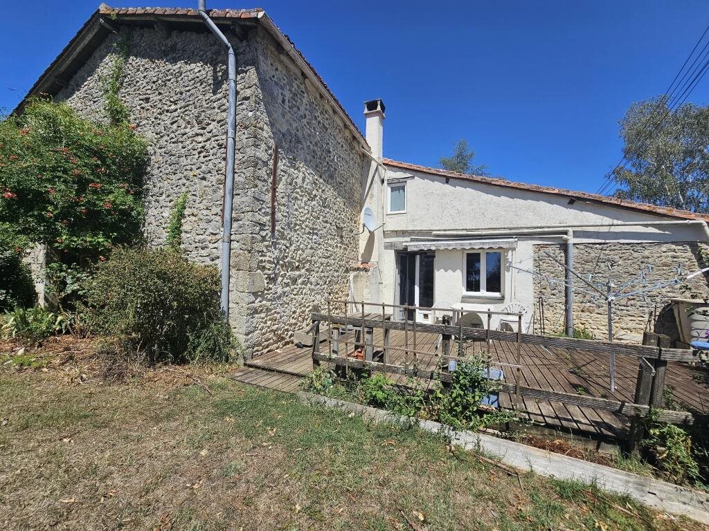 Maison à vendre, 104m², Saint-Laurent-de-Céris