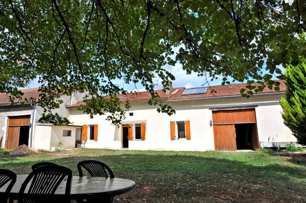 Maison à vendre, 195m², Aubeterre-sur-Dronne