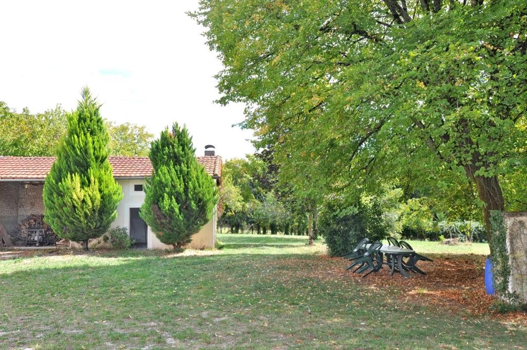 Maison à vendre, 195m², Aubeterre-sur-Dronne