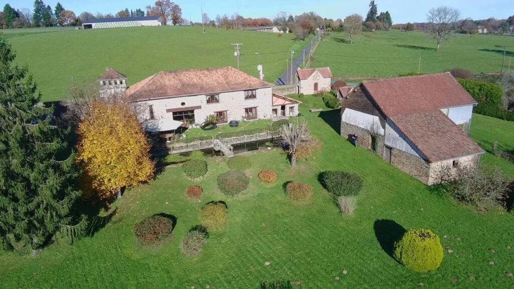 Maison à vendre, 334m², Saint-Yrieix-la-Perche