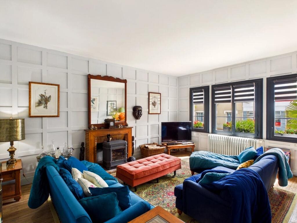 Maison à vendre, 204m², Champagne-Mouton